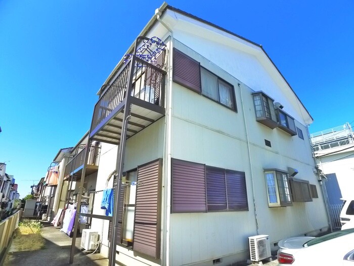 物件外観写真3　(エントランス部分)