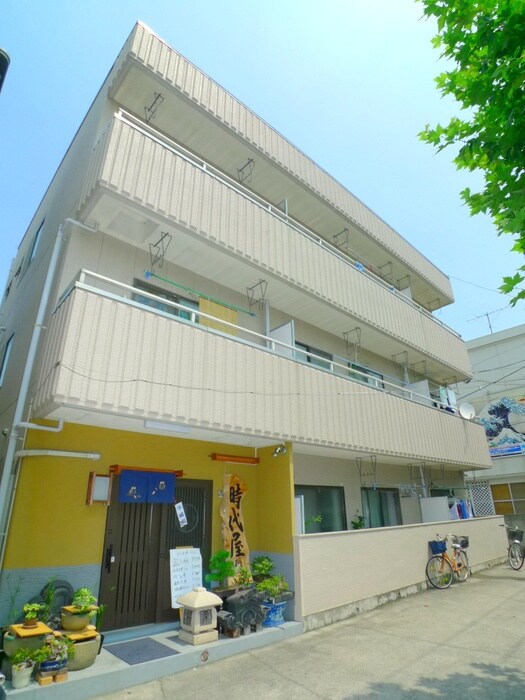 物件外観写真3　(駐車場)