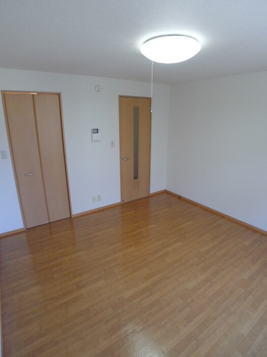 物件内観写真4　(居室)