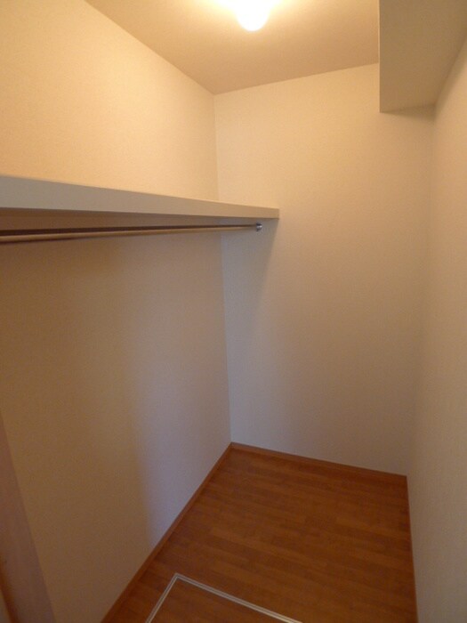物件内観写真9　(収納)