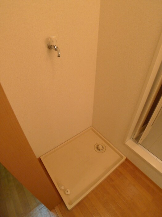 物件内観写真13　(洗濯機置場)