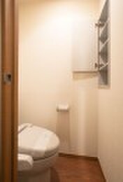 物件内観写真8　(トイレ)