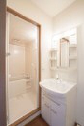 物件内観写真9　(洗面)