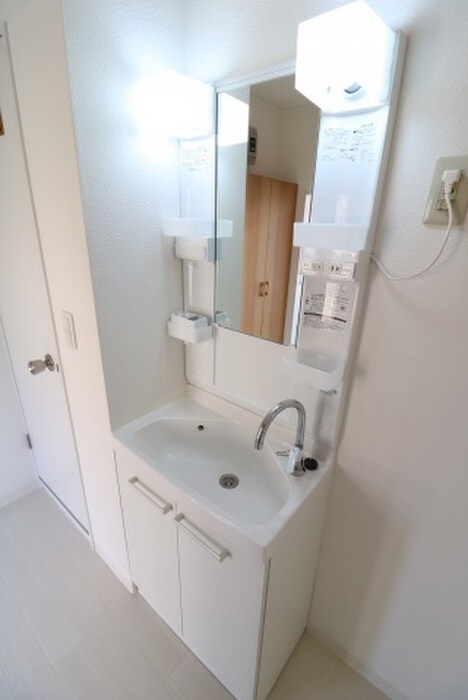 物件内観写真6　(洗面)