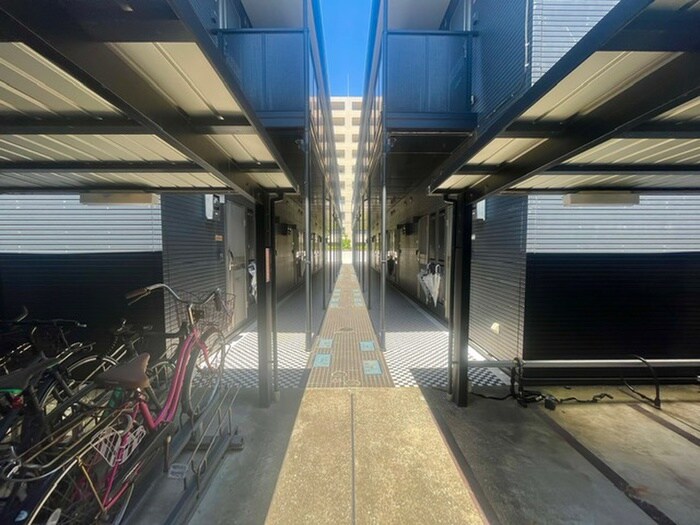 物件外観写真5　(駐輪場)