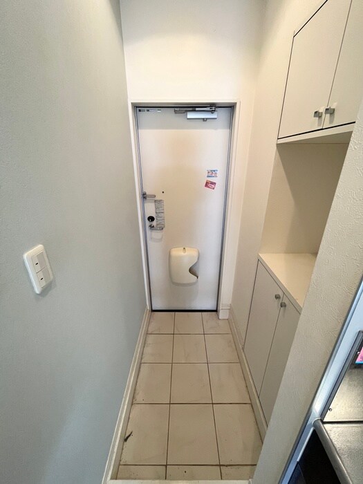 物件内観写真13　(玄関)
