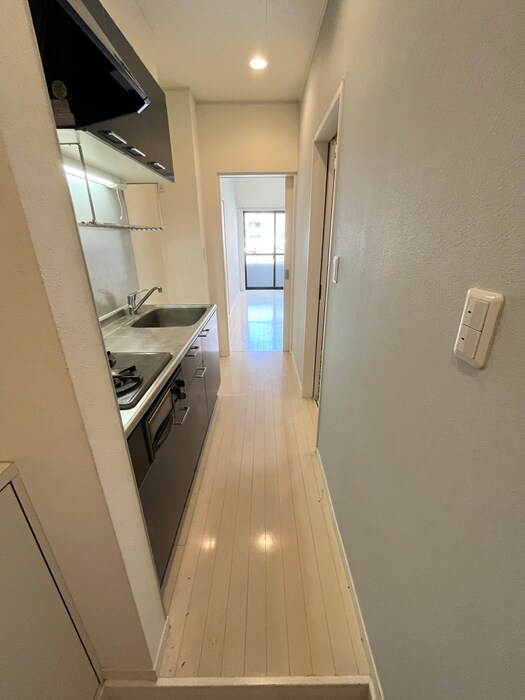 物件内観写真18　(廊下)