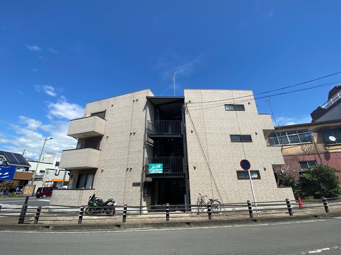 物件外観写真5　(エントランス部分)