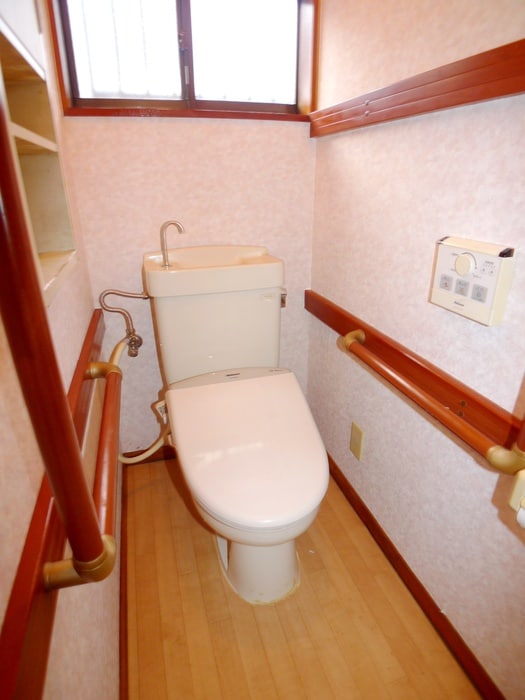 物件内観写真13　(トイレ)