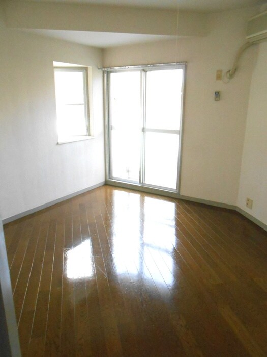 物件内観写真13　(居室)