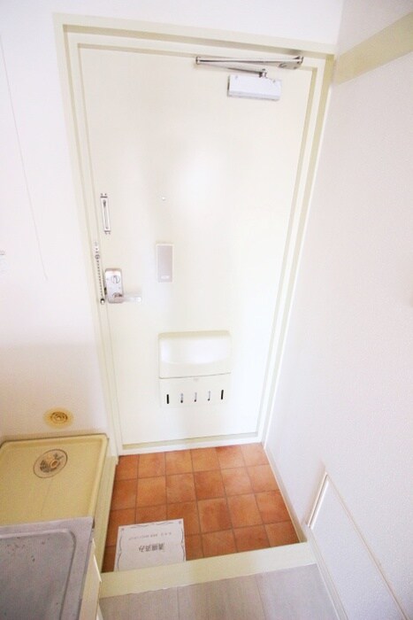 物件内観写真18　(玄関)