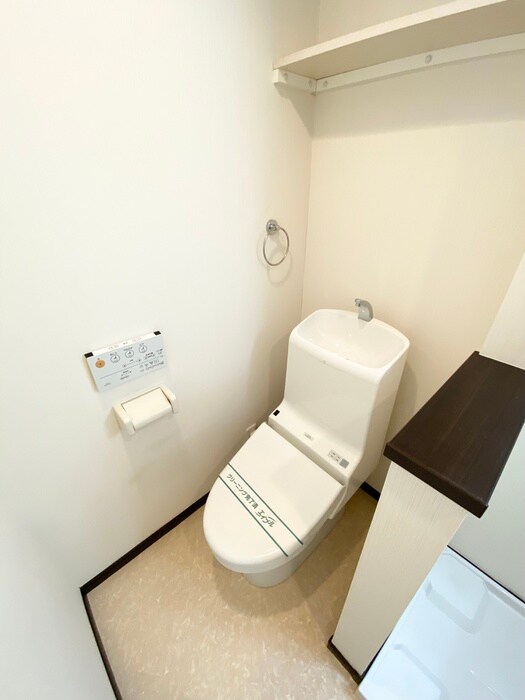 物件内観写真11　(トイレ)