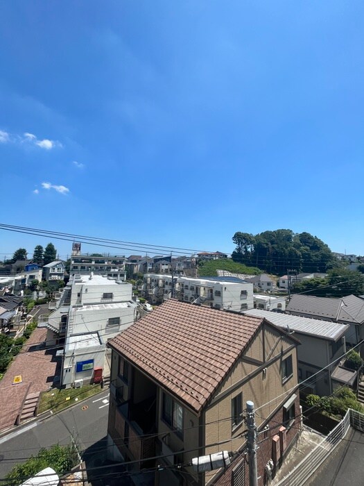 物件内観写真15　(室内からの展望)