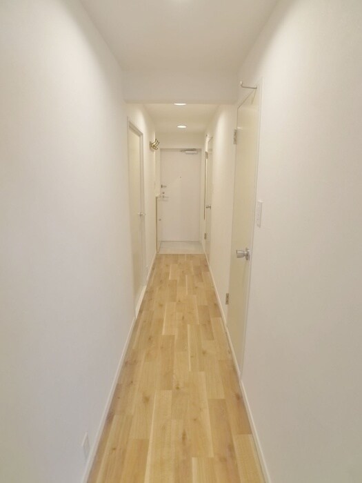 物件内観写真16　(廊下)