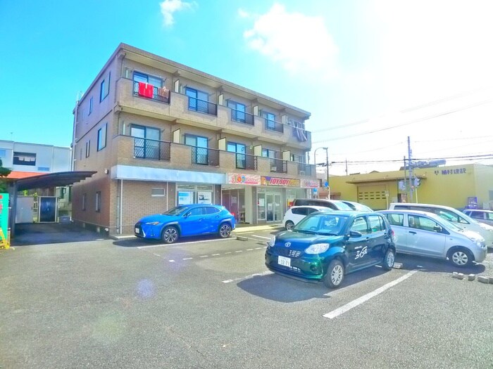 物件外観写真5　(駐車場)