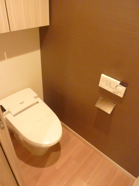 物件内観写真9　(トイレ)