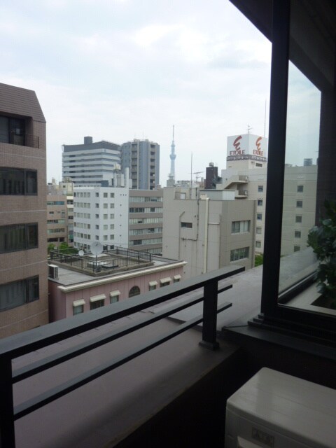 物件内観写真14　(室内からの展望)