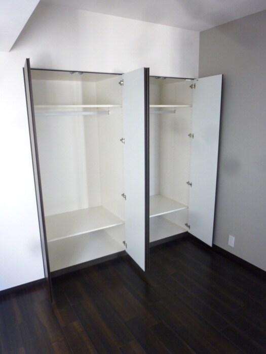 物件内観写真15　(収納)