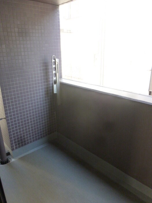 物件内観写真16　(玄関)