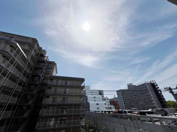 物件内観写真16　(室内からの展望)