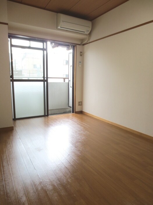 物件内観写真6　(居室)