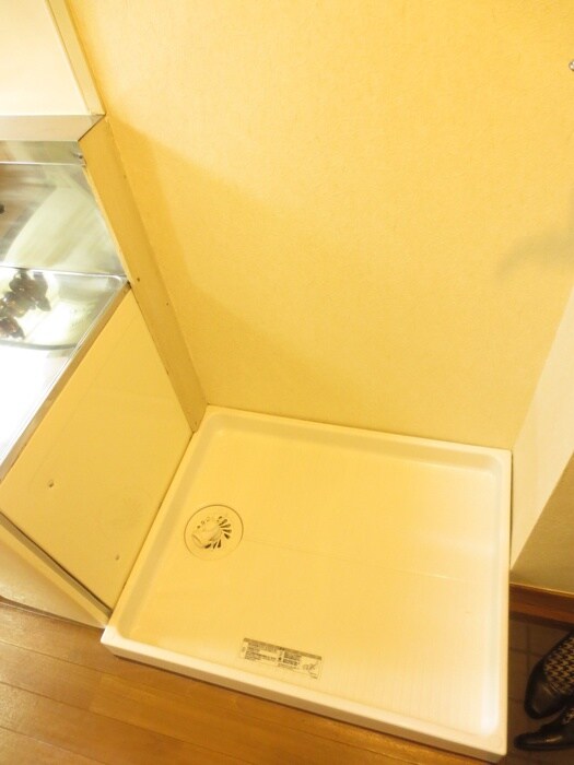 物件内観写真12　(洗濯機置場)