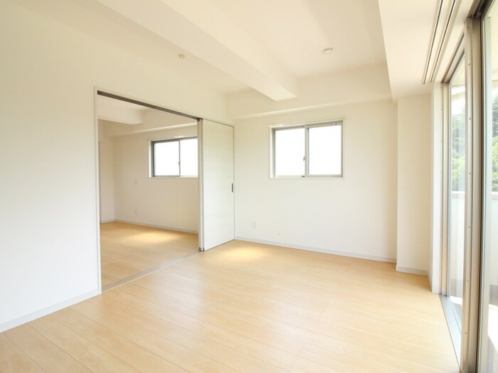 物件内観写真21　(廊下)