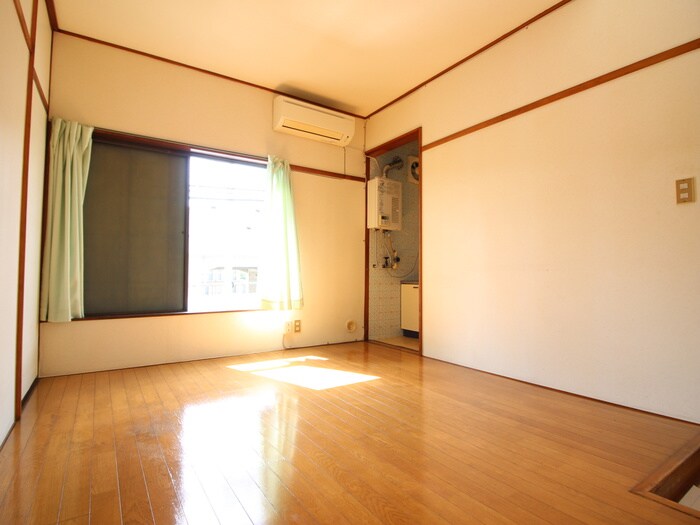 物件内観写真3　(居室)