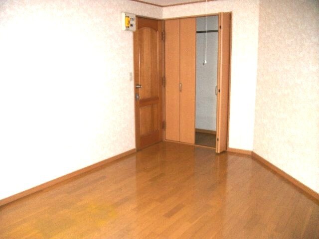 物件内観写真4　(居室)