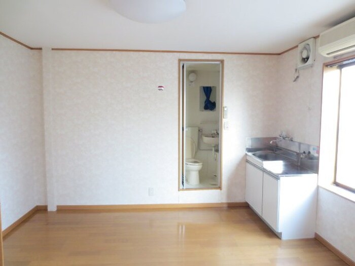 物件内観写真4　(居室)