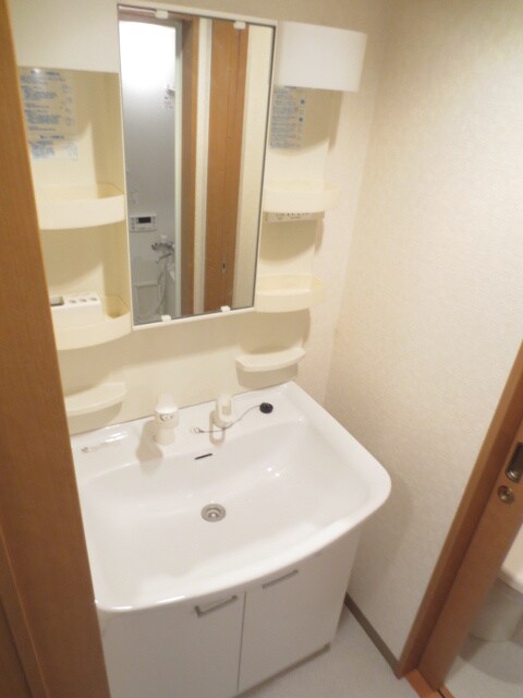 物件内観写真11　(洗面)