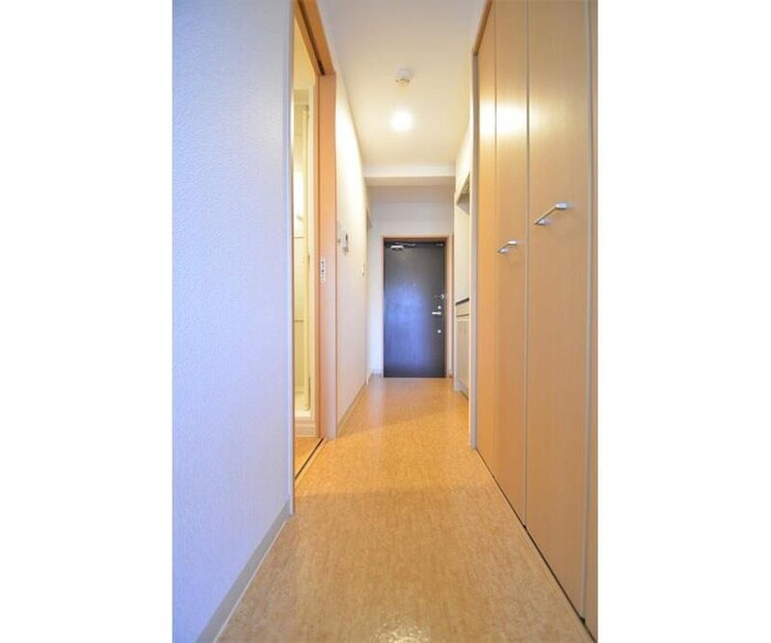 物件内観写真16　(廊下)