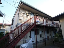 ファミーユ菅野の外観写真