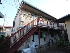 ファミーユ菅野外観写真