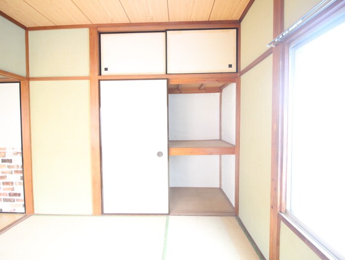 物件内観写真12　(収納)