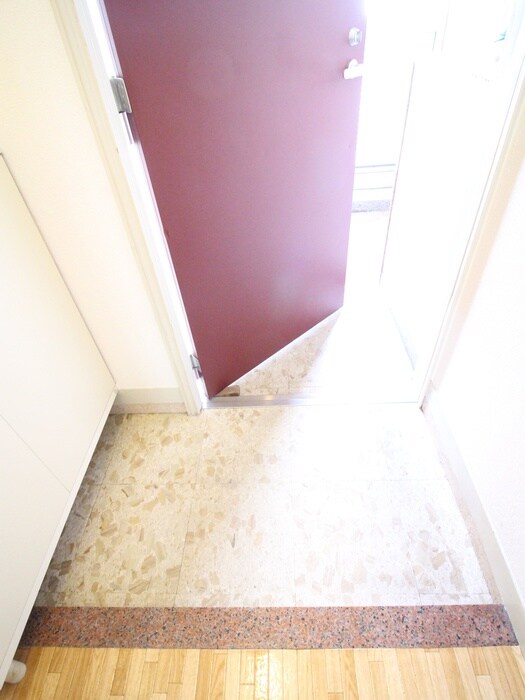 物件内観写真7　(玄関)