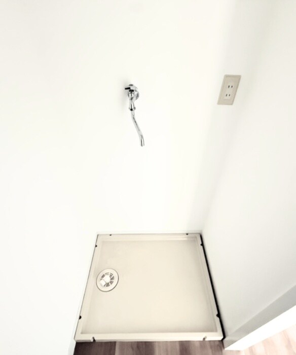 物件内観写真16　(洗濯機置場)