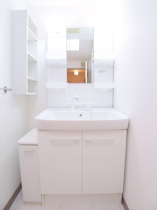 物件内観写真11　(洗面)