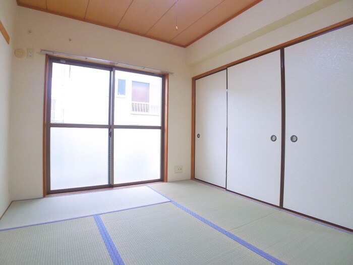 物件内観写真18　(室内からの展望)