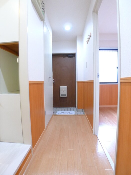 物件内観写真15　(廊下)