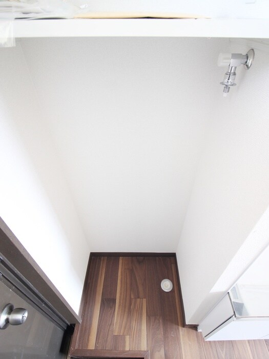 物件内観写真11　(洗濯機置場)