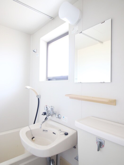 物件内観写真15　(洗面)