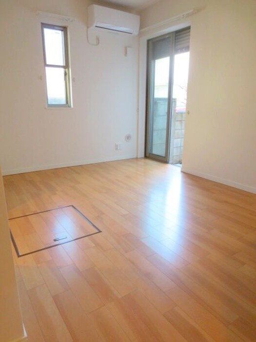 物件内観写真4　(居室)