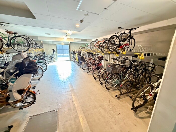 物件外観写真6　(駐輪場)