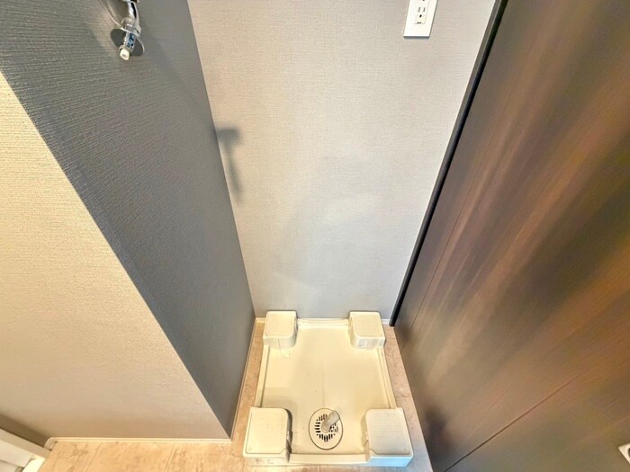 物件内観写真15　(洗濯機置場)