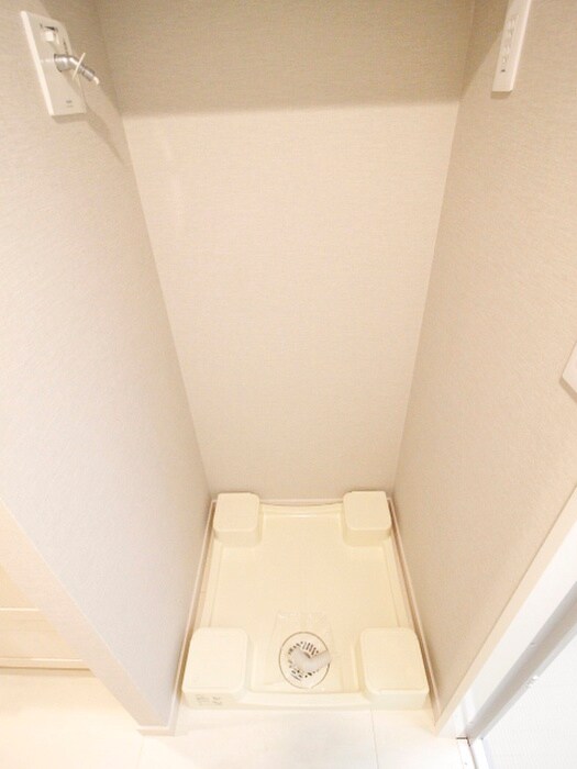 物件内観写真14　(洗濯機置場)