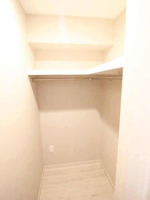 物件内観写真16　(収納)