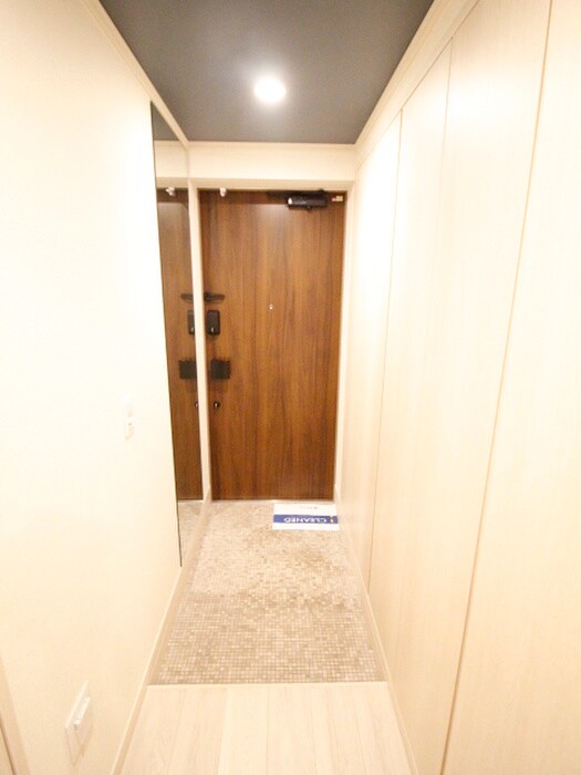 物件内観写真16　(玄関)