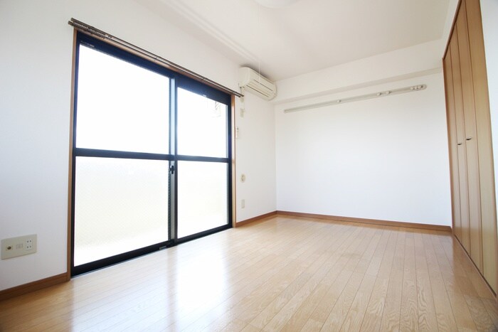 物件内観写真5　(居室)