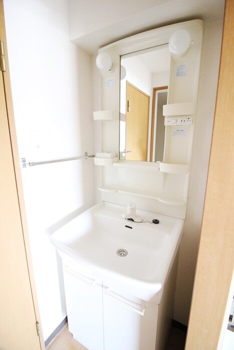 物件内観写真7　(洗面)